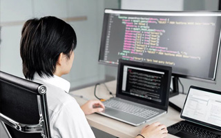 曹县 api php源码,下载的php源码怎么运行呢？